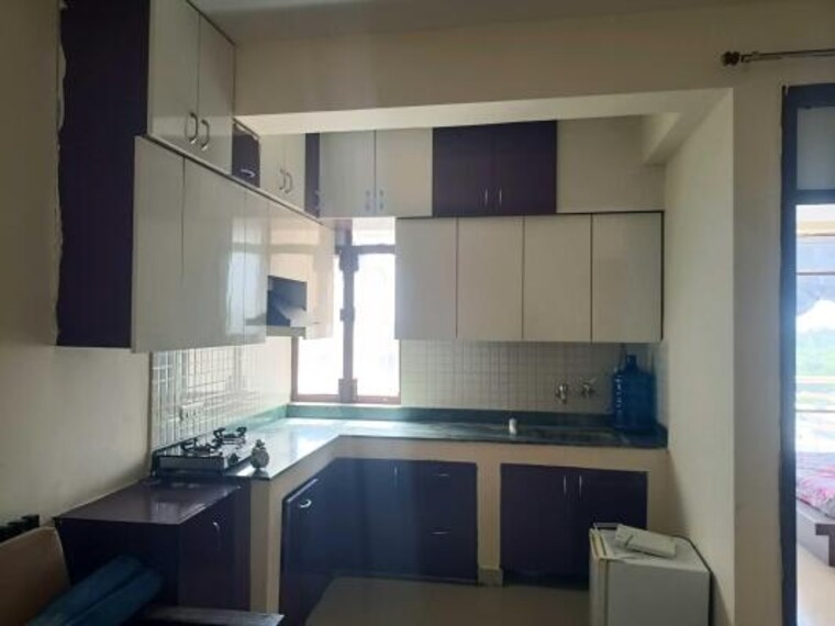 Kitchen, signature-the-serenas 2.5 Bedroom 845 Sq.Ft. Apartment In Sohna Sector 36 Gurgaon 9271025