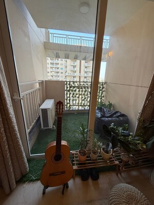 Living Room in 2.5 BHK Apartment at M3M Marina, Sector 68 – for Rent