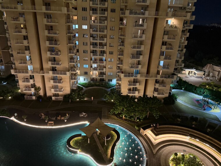  Parking, m3m-marina 2.5 Bedroom 1200 Sq.Ft. Apartment In Sector 68 Gurgaon 9271030