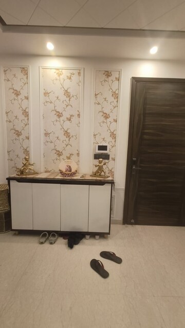 Bathroom in 3 BHK Apartment at Ansal Esencia - Sovereign Floors, Sector 67 – for Rent