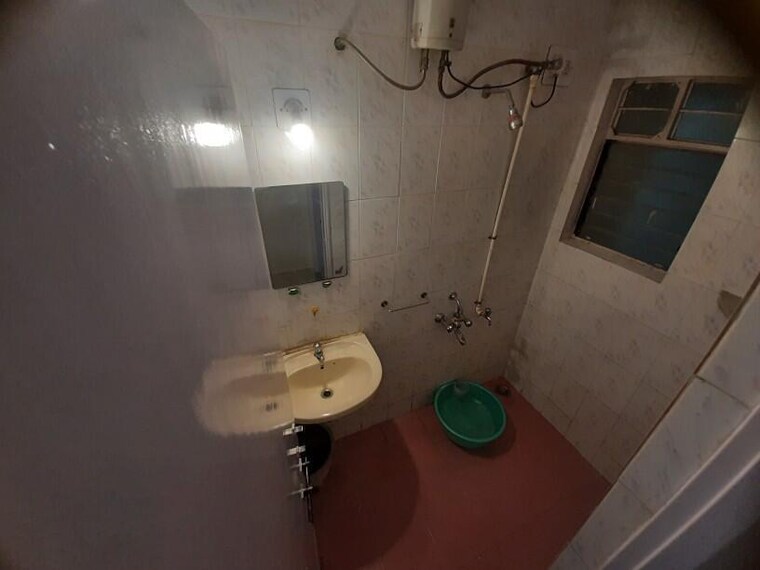 Attached Bathroom, rahul-towers 2 Bedroom 950 Sq.Ft. Apartment In Kothrud Pune 9271040