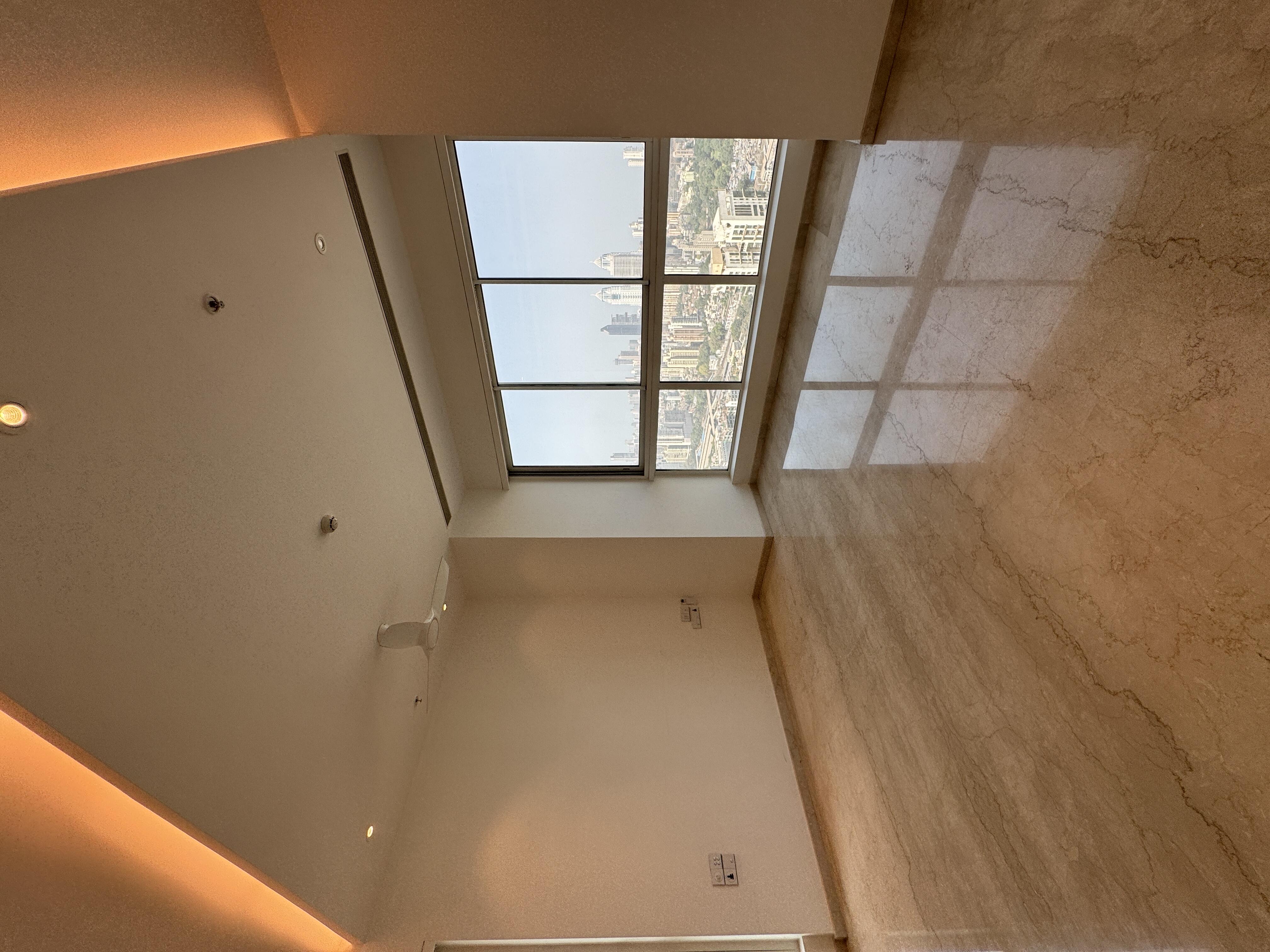 4 BHK + Servant Room Apartment For Rent in K Raheja Vivarea