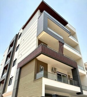 3 BHK Builder Floor For Sale in Puri Aman Vilas, Sector 89