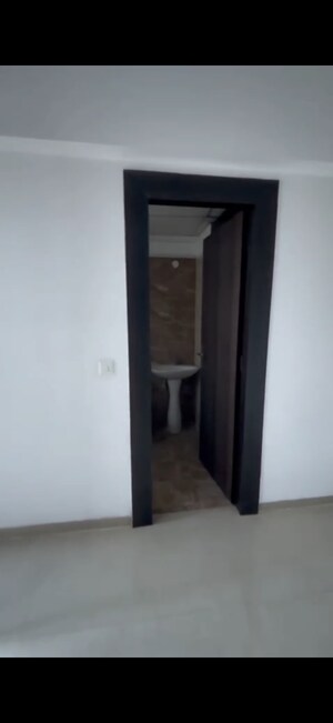 Room in 2 BHK Apartment at Nirala World Estate I, Tech Zone 4 Greater Noida – for Sale