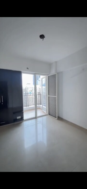 Room in 2 BHK Apartment at Nirala World Estate I, Tech Zone 4 Greater Noida – for Sale