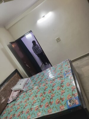 Furnished Amenities in 1 BHK Builder Floor at Freedom Fighters Enclave – for Rent