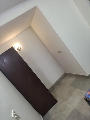 Furnished Amenities in 1 BHK Builder Floor at Freedom Fighters Enclave – for Rent