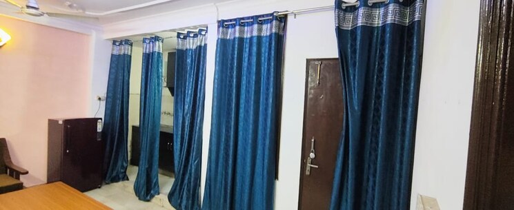 undefined, freedom fighters enclave 1 Bedroom 800 Sq.Ft. Builder Floor In Freedom Fighters Enclave Delhi 9271102