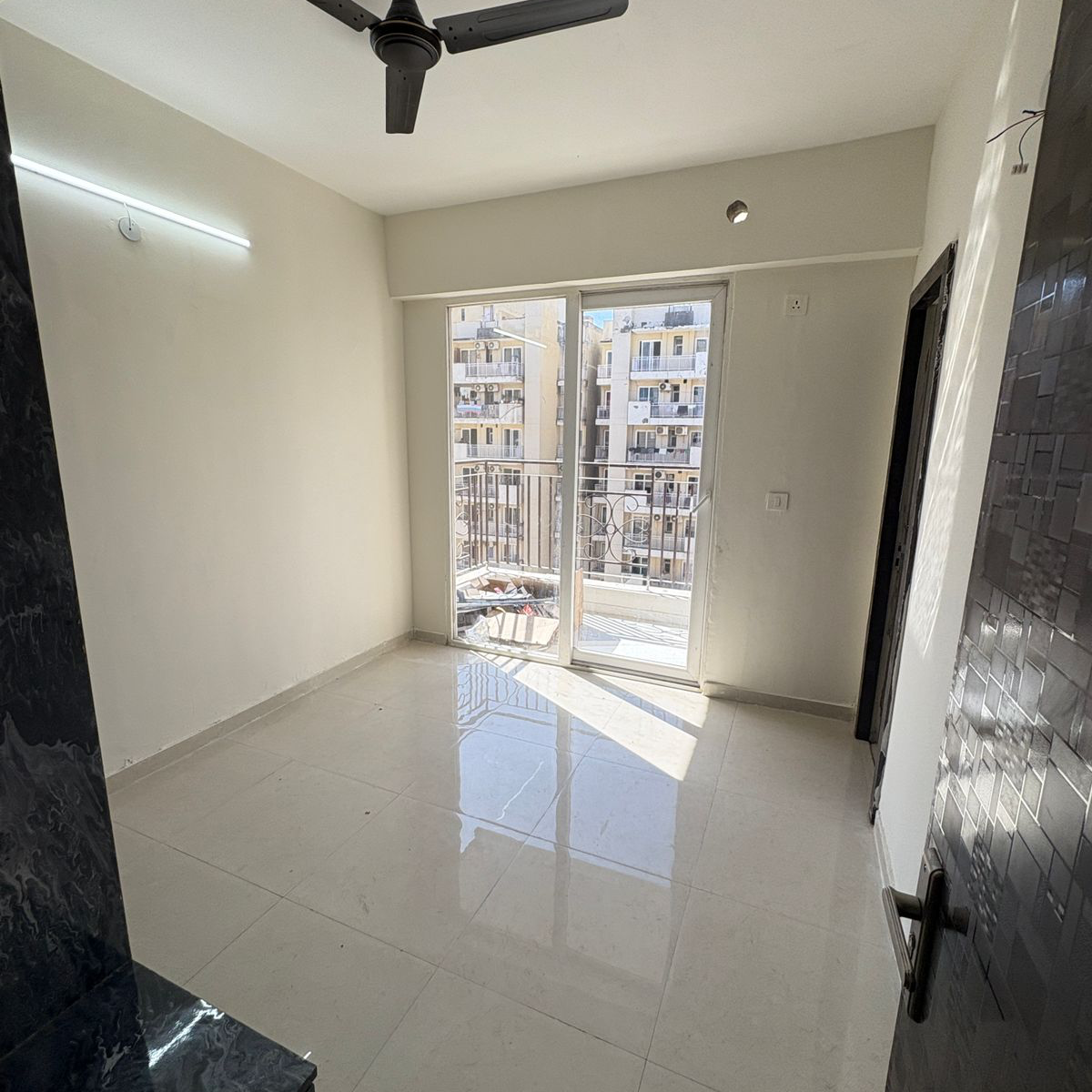 2 BHK Apartment For Rent in Signature The Millennia 2