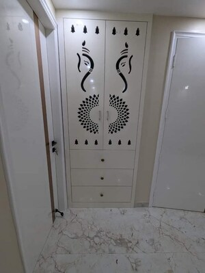 Room in 2 BHK Apartment at Saket – for Rent