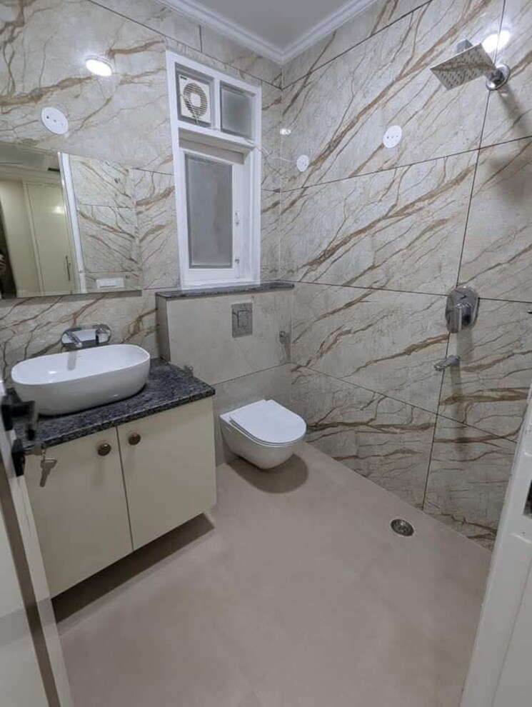 Bathroom, saket 2 Bedroom 1000 Sq.Ft. Apartment In Saket Delhi 9271127