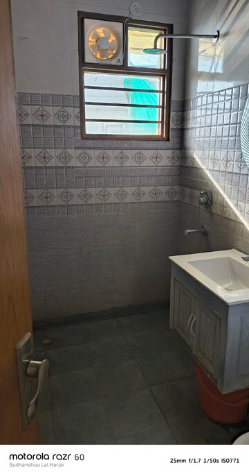 Attached Bathroom in 4 BHK Builder Floor at Green Fields Colony – for Rent