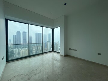 Room in 4 BHK Apartment at Rustomjee Crown, Prabhadevi – for Rent