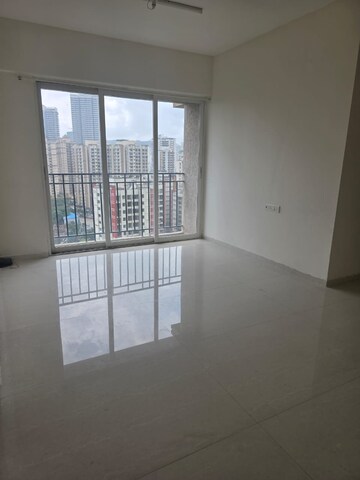 Room in 3 BHK Apartment at Vijay Orovia, Ghodbunder Road – for Sale