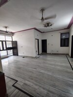 3 BHK + Pooja Room,Servant Room,Study Room,Extra Room 165 Sq.Yd. Builder Floor in Green Fields Colony