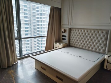 Room in 3 BHK Apartment at Lower Parel – for Rent