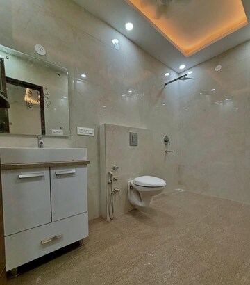 Bathroom in 3 BHK Builder Floor at BP Homes, Sector 85 – for Sale