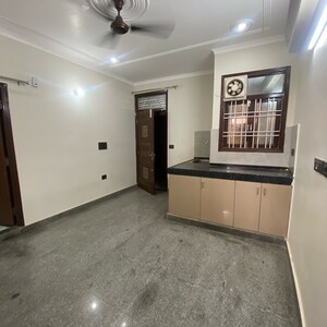 1 BHK Builder Floor For Rent in Chattarpur