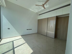 Room in 5 BHK Apartment at Rustomjee Crown, Prabhadevi – for Rent