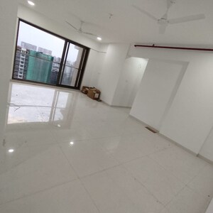 Room in 2 BHK Apartment at Naman Habitat, Andheri West – for Rent