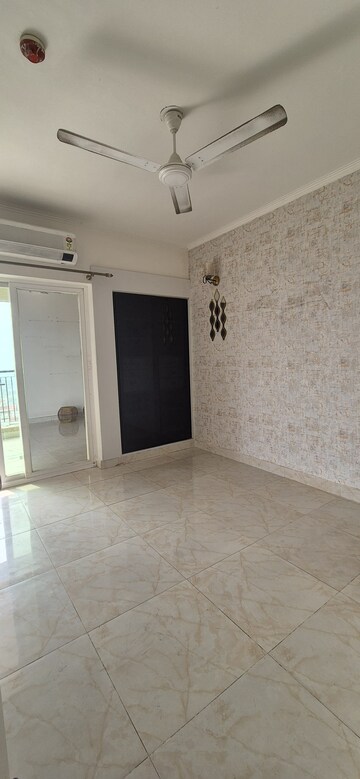 Room in 3 BHK Apartment at UPAVP Ganga Yamuna And Hindon Enclave, Pratap Vihar – for Rent