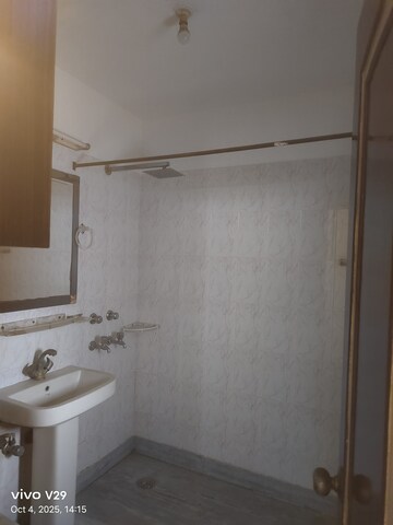 Bathroom in 3 BHK Apartment at Vastu Apartments, Sector 55 – for Rent