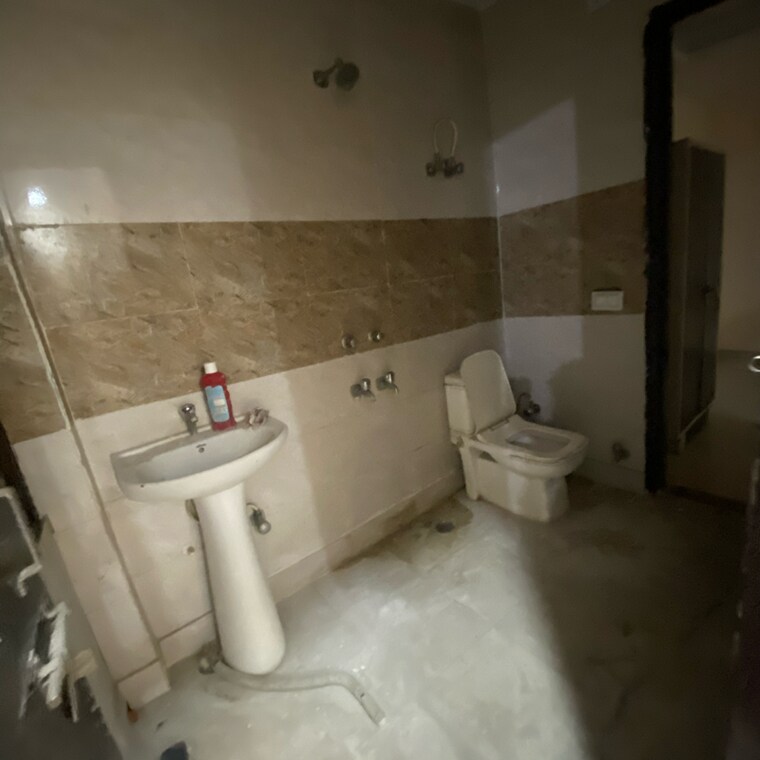 Bathroom, chattarpur 2 Bedroom 900 Sq.Ft. Builder Floor In Chattarpur Delhi 9271298