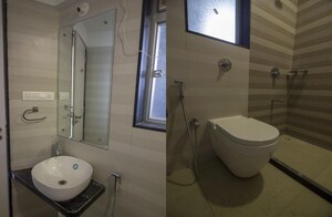 Bathroom in  Pg at Goregaon East – for Rent