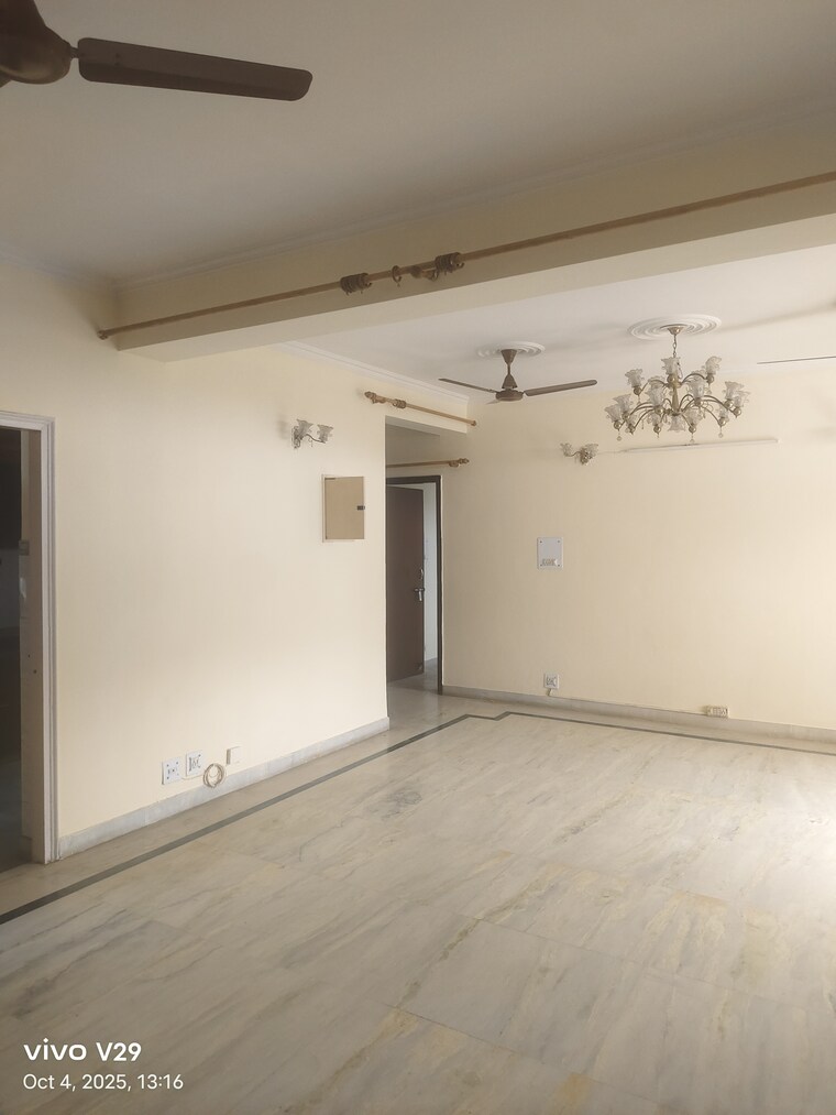 Room, ashoka-group-housing-society 3 Bedroom 1750 Sq.Ft. Apartment In Sector 56 Gurgaon 9271326