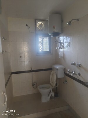 Bathroom in 3 BHK Apartment at Ashoka Group Housing Society, Sector 56 – for Rent
