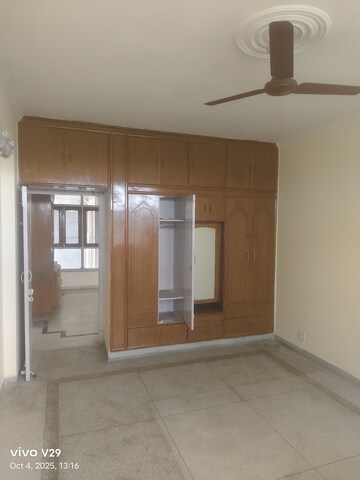 3 BHK Apartment For Rent in Ashoka Group Housing Society, Sector 56