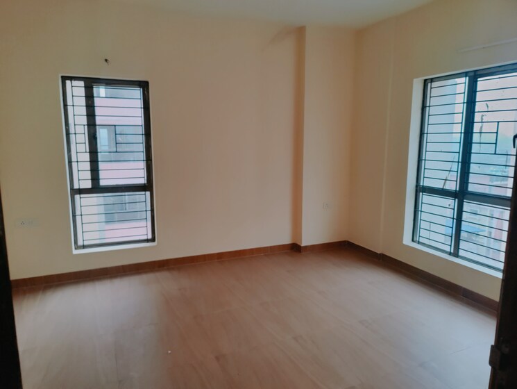 Room, champasari 4 Bedroom 2500 Sq.Ft. Apartment In Champasari Siliguri 9271311