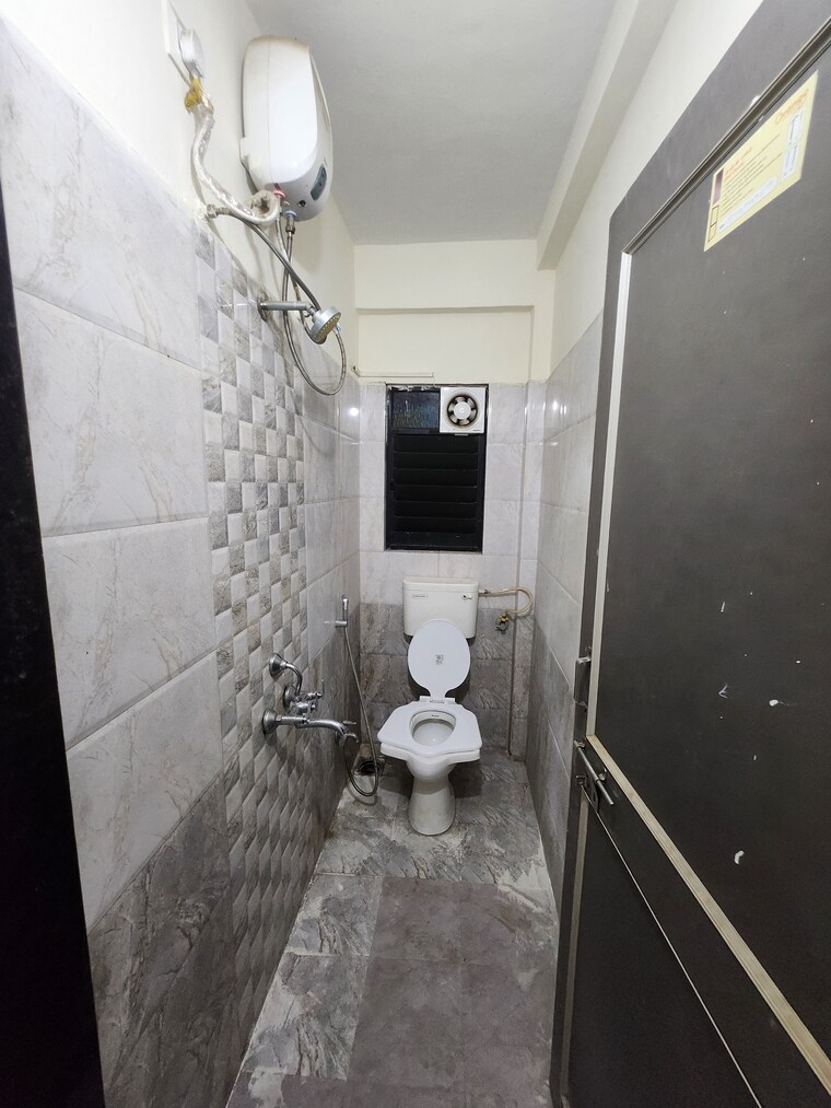  Parking, maitri-terrace 2 Bedroom 1000 Sq.Ft. Apartment In Sanjay Park Pune 9271325