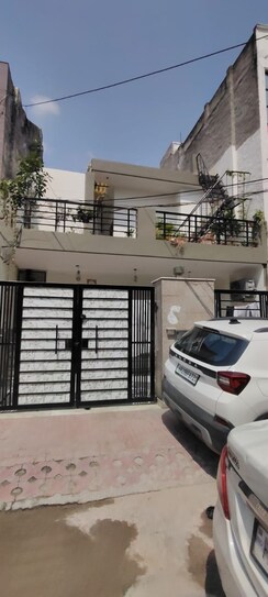 3 BHK + Pooja Room,Study Room Independent House For Sale in Sector 8