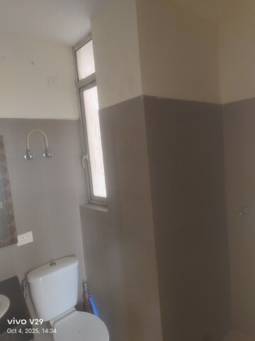 Furnished Amenities in 2 BHK Apartment at Pioneer Park Phase 1, Sector 61 – for Rent