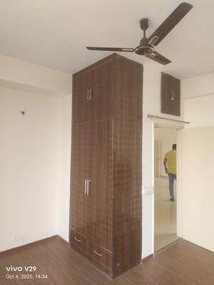 2 BHK Apartment For Rent in Pioneer Park Phase 1, Sector 61