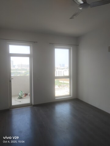 Room in 2 BHK Apartment at Ireo The Corridors, Sector 67a – for Rent