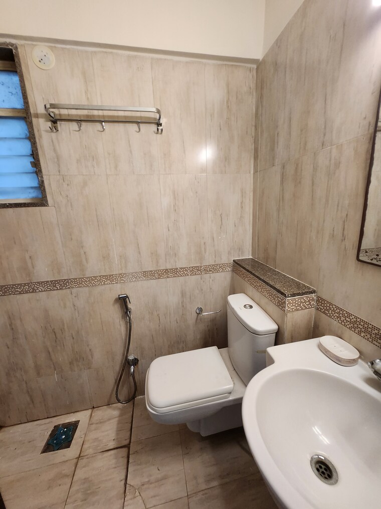 Bathroom, rohan-mithila 2 Bedroom 1280 Sq.Ft. Apartment In Viman Nagar Pune 9271412