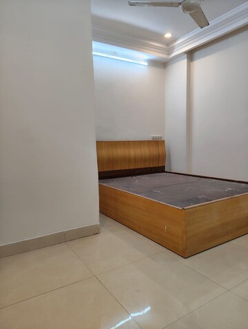 Bedroom in 1 BHK Apartment at Bandra West – for Rent