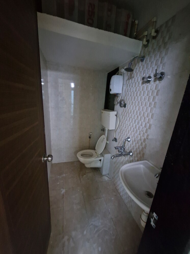 Bathroom, bhoomi-acropolis 1 Bedroom 415 Sq.Ft. Apartment In Virar West Palghar 9271458
