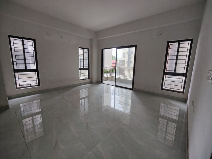 Room, bhanu nagar 3 Bedroom 1303 Sq.Ft. Apartment In Bhanu Nagar Siliguri 9271457