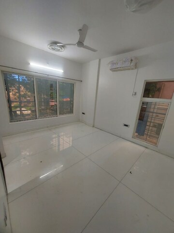 Room in 2 BHK Apartment at Khar West – for Rent