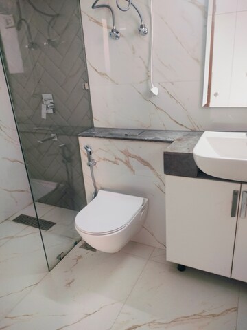 Bathroom in 3 BHK Apartment at M3M Heights, Sector 65 – for Rent