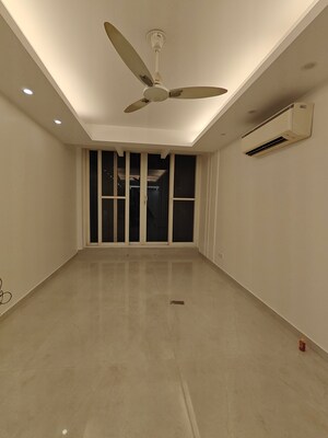 Room in 3 BHK Builder Floor at Ansal Sushant Lok I, Sector 43 – for Rent