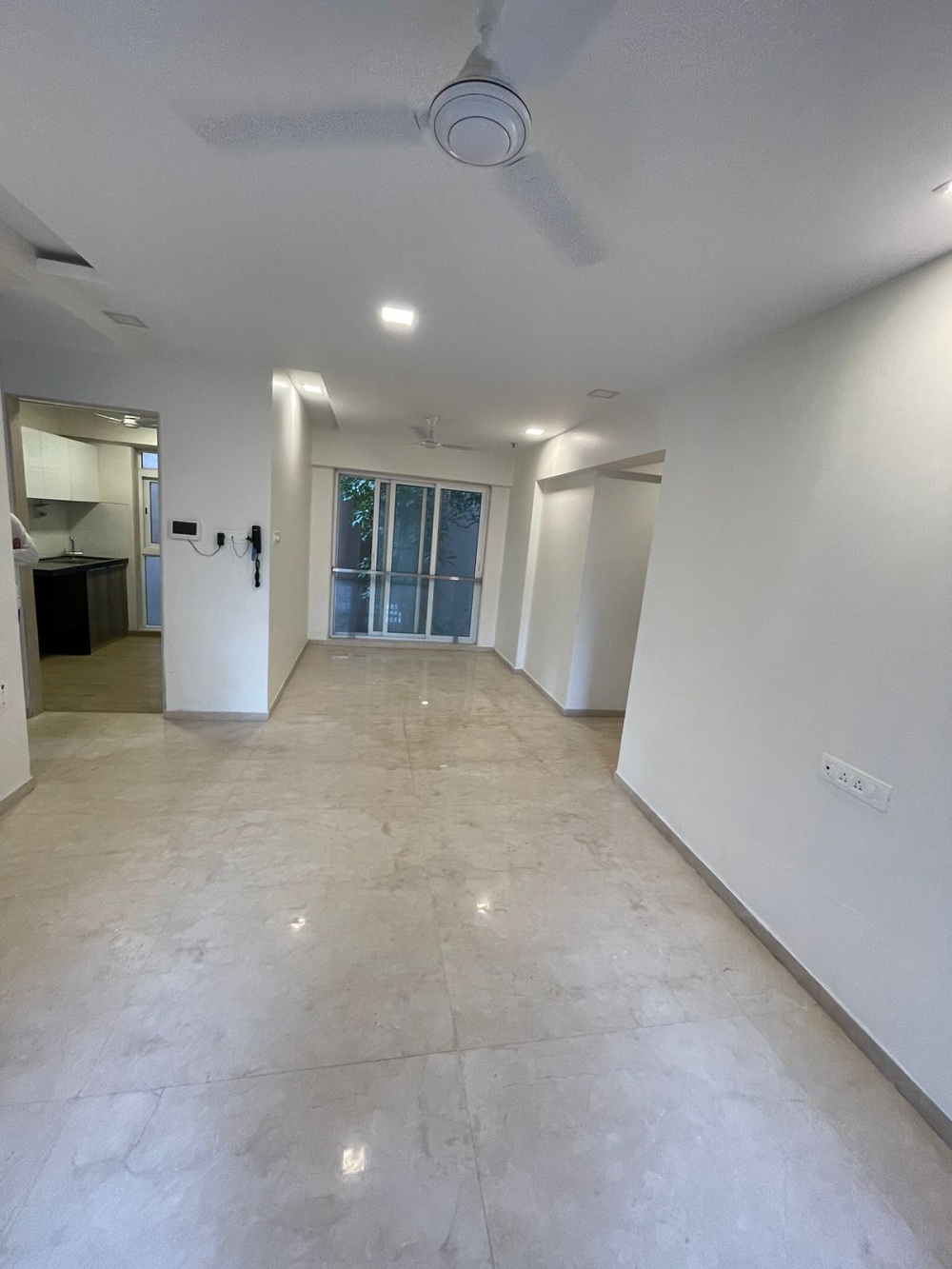 3 BHK + Pooja Room Apartment For Rent in Khar West