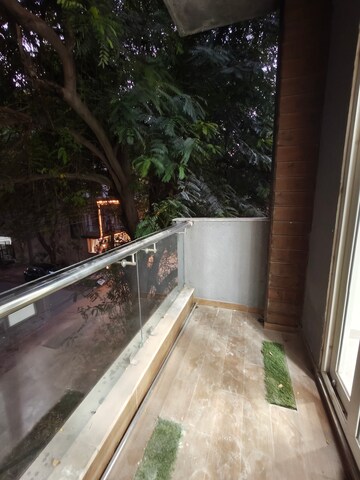 Balcony in 3 BHK Builder Floor at Sushant Lok 2, Sector 57 – for Rent
