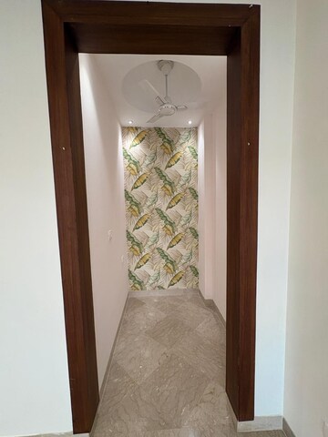 Building Lobby in 3 BHK Builder Floor at Sushant Lok 2, Sector 57 – for Rent