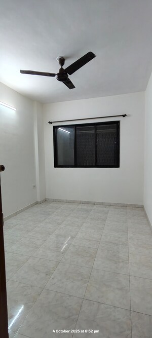 1 BHK Apartment For Rent in Nahur East