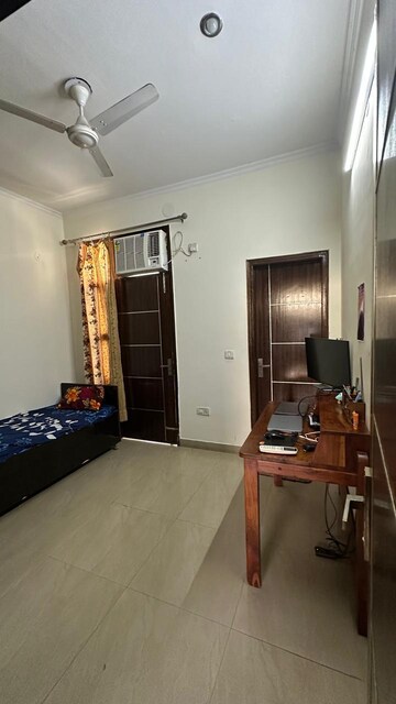 Living Room in 3.5 BHK Builder Floor at Sushant Lok 3, Sector 57 – for Rent