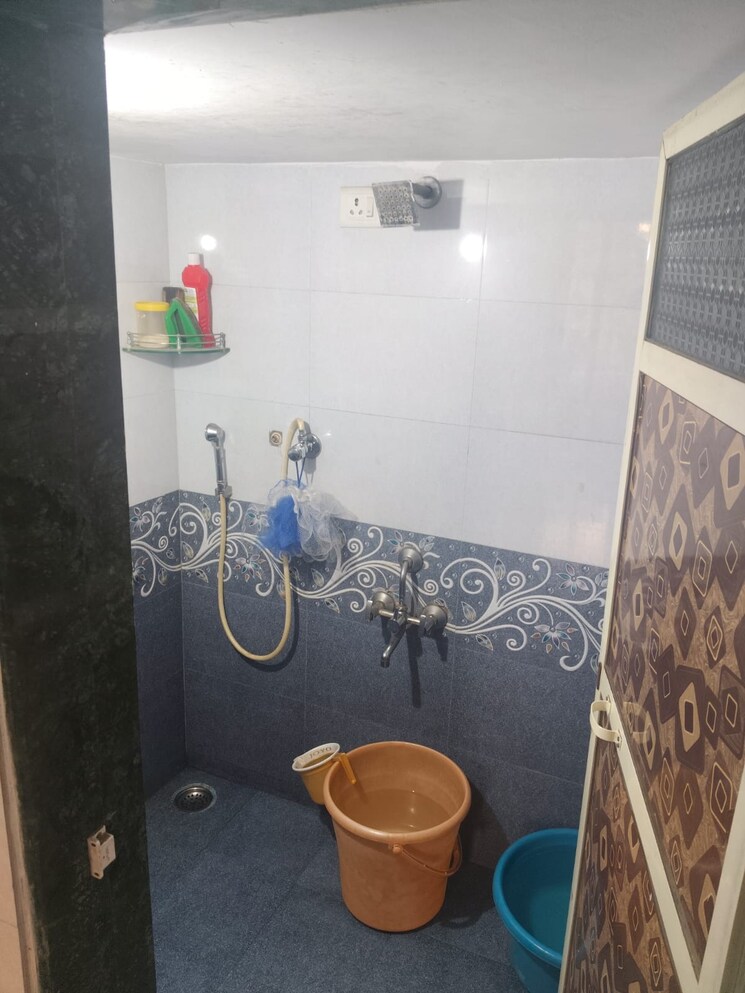Bathroom, kalyan west 1 Bedroom 650 Sq.Ft. Apartment In Kalyan West Thane 9271543